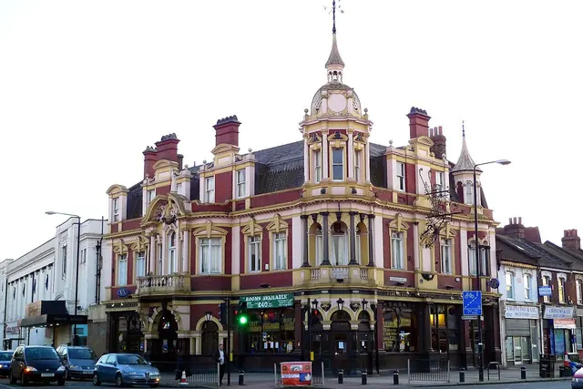 Earl of Essex, Manor Park, E12 (4738205992)